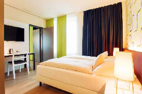 4* HARRYS HOME WALLISELLENOR SIMILAR, ZURICH